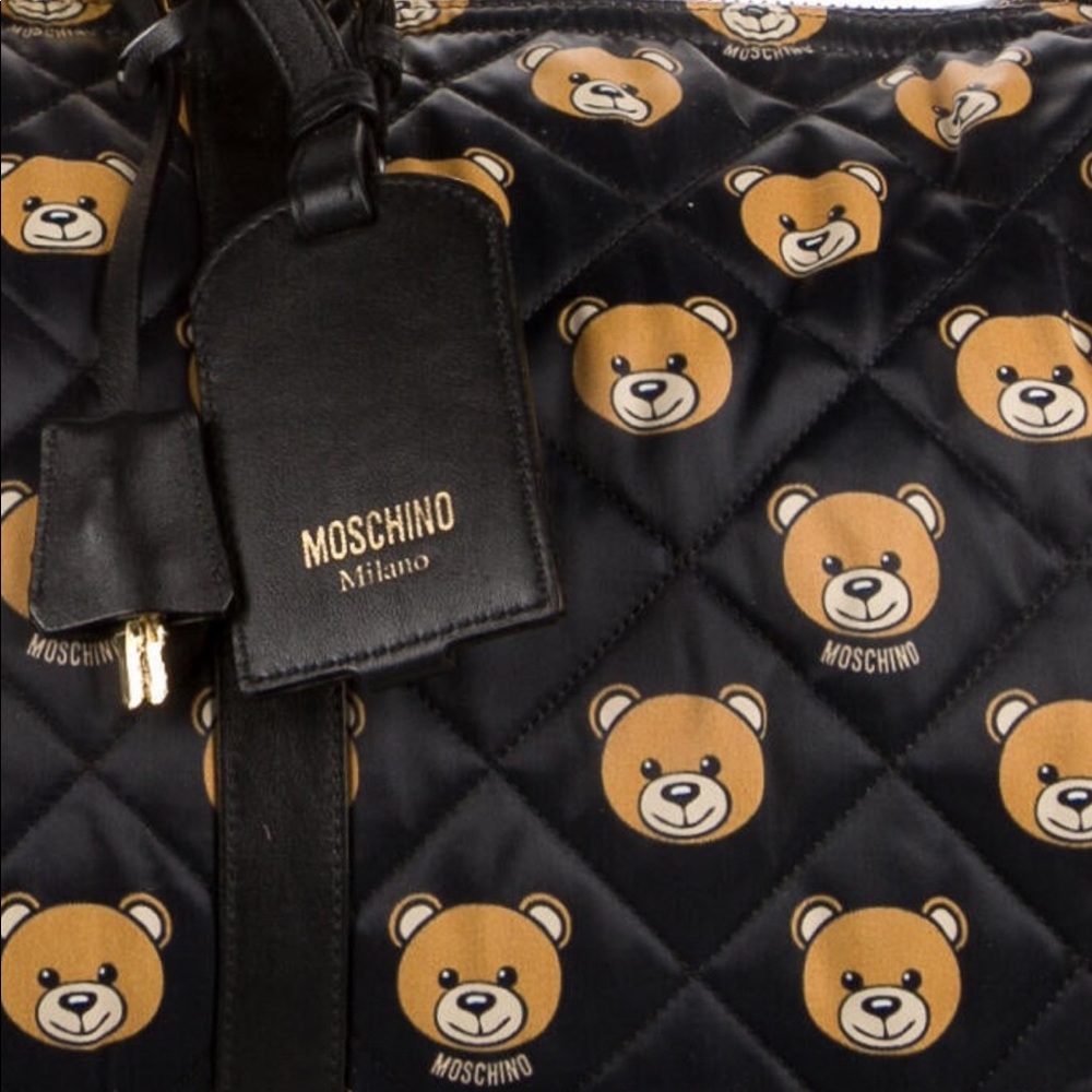 Moschino Bear Print Quilted Weekender Bag - Picture 5 of 17